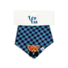Bandana Bordado Xadrez Azul Leo E Lia - Tamanho P Para Cães E Gatos