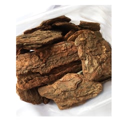 Casca De Pinus Fino Quatro K 800G - 1 Unidade